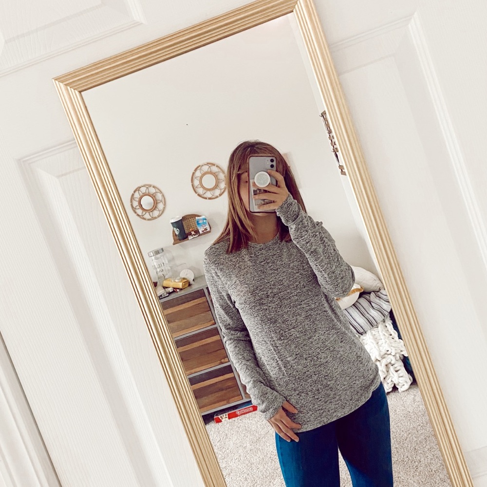 BRAND: Aeropostale   SIZE: xs (men’s)   COLORS: grey